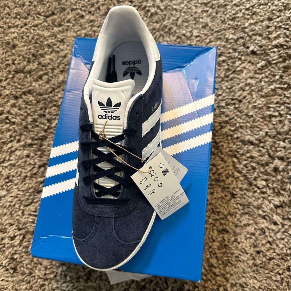 Adidas Women’s Navy Sneakers
